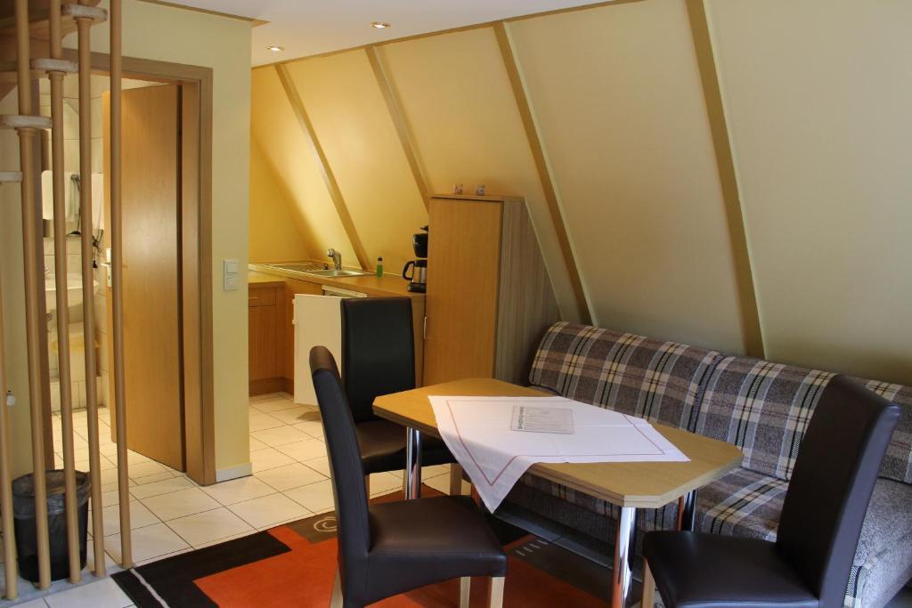 Hotel Reifenstein Kleinbartloff Quarto foto